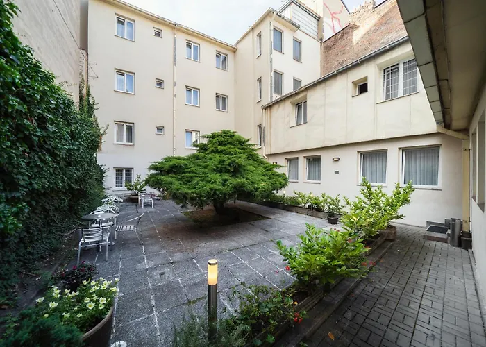 Hotel White Lion